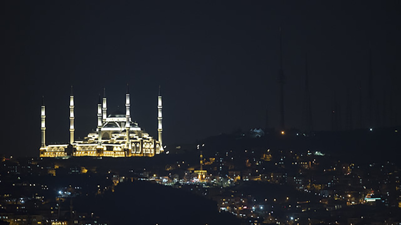 Çamlıca Camii'nde ilk ezan bu sabah okundu